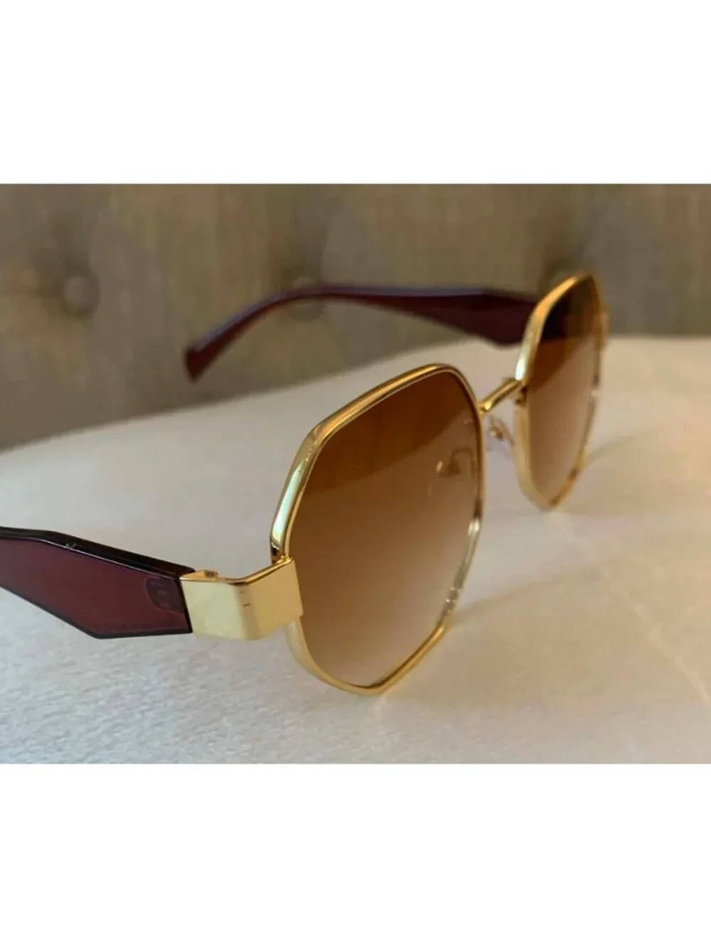 Unisex Vintage Style Octagonal Gold Frame Sunglasses W/ Gradient Tea Brown Lense